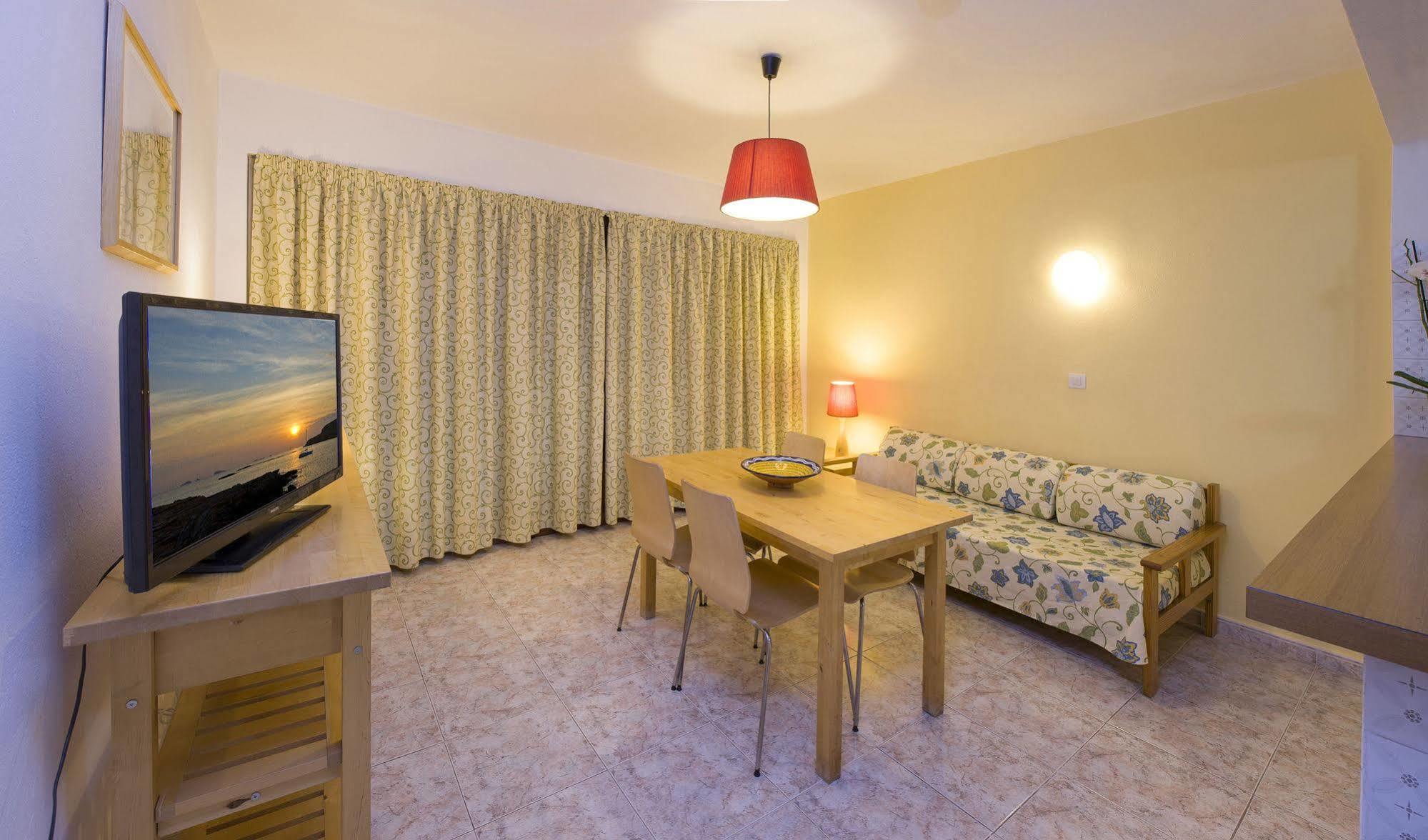 Cana Rita Apartamentos San Antonio  Luaran gambar